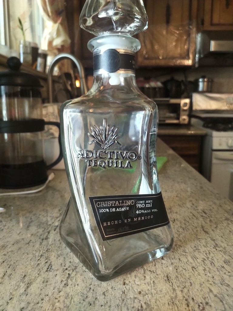 Adictivo Tequila Reposado Cristalino 750 ml